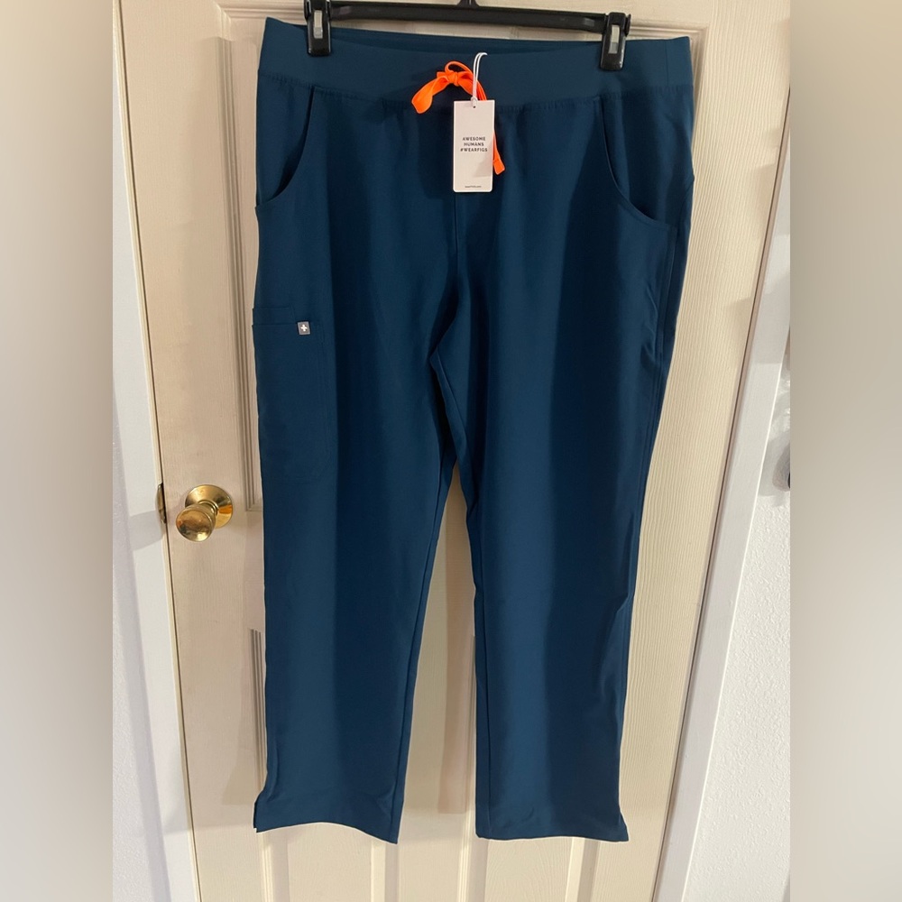 Figs Technical Collection Cargo Kade Srubs Pants Women’s XL